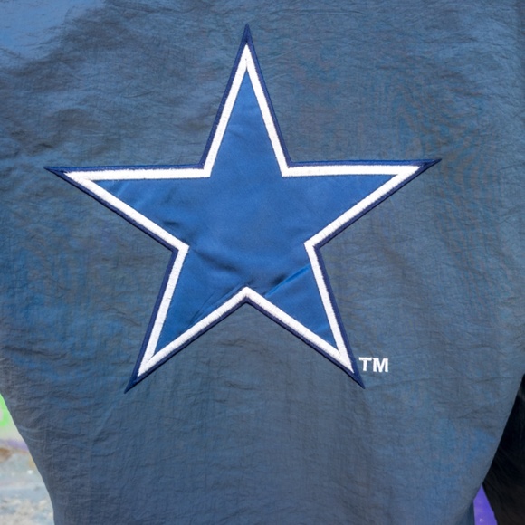 DALLAS COWBOYS NFL Vintage Puffer Jacket Size Large | Unique retro embroidery - Picture 11 of 14